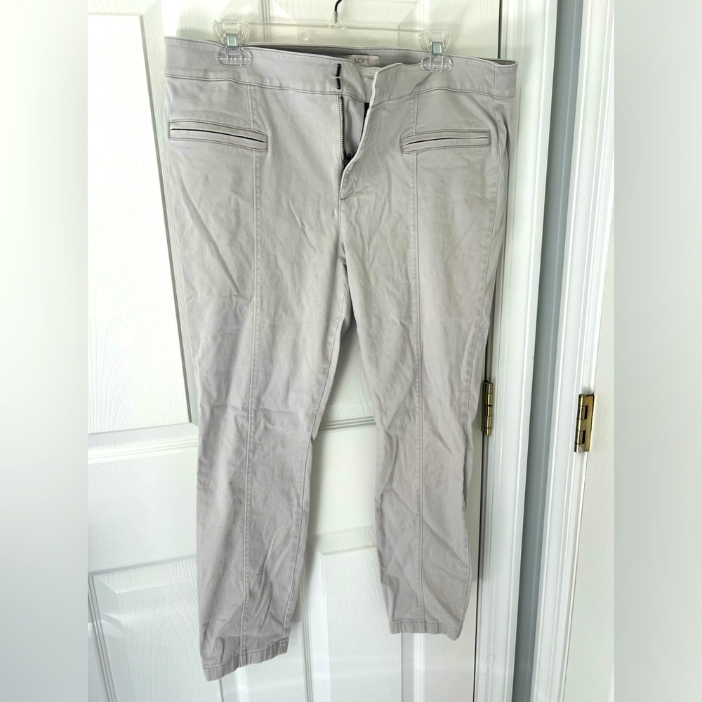 Loft Outlet Skinny Ankle petite 14P cream/khaki color skinny pant